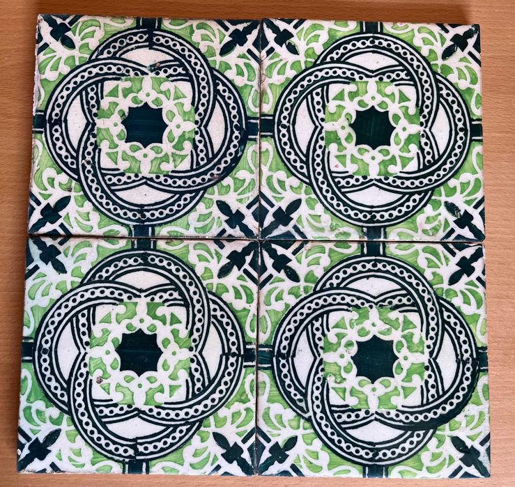 Azulejos antigos diversos 14X 14 cm