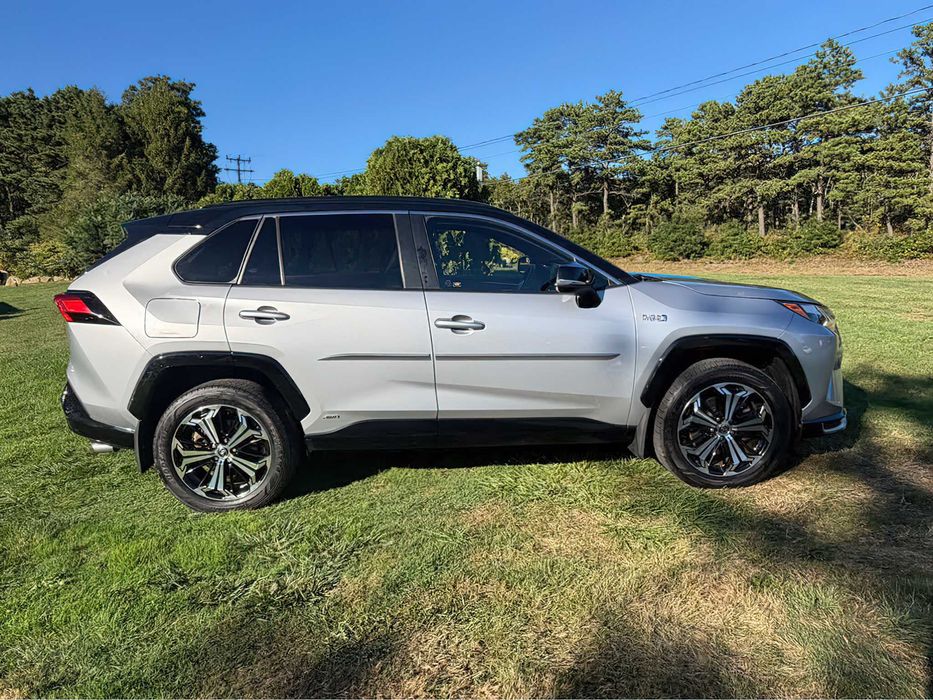 Toyota RAV4 Prime XSE      2022