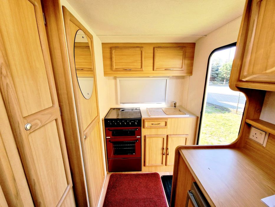 Przyczepa Avondale Dart 380/2