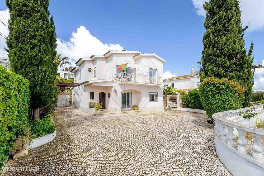 Moradia T5 para venda