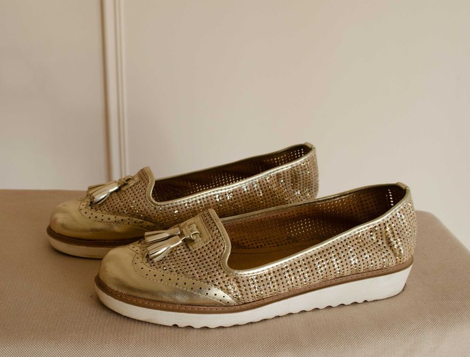 Кожаные женские туфли с перфорацией 41 р