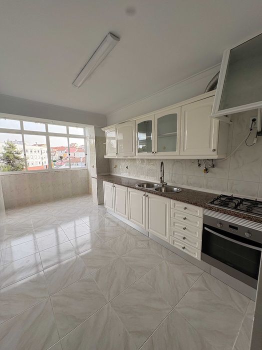 Apartamento T3 à venda na Ramada