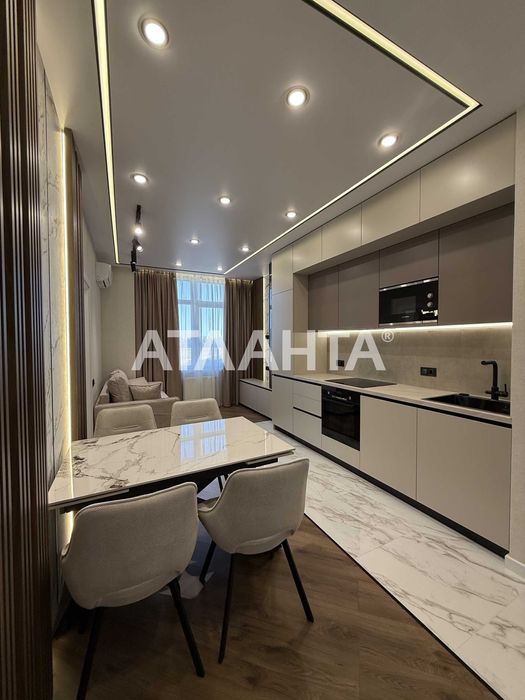 3-кім з видом у двір та на іподром у ЖК "67 Перлина" (тераса)