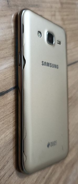 Телефон Samsung  j500H