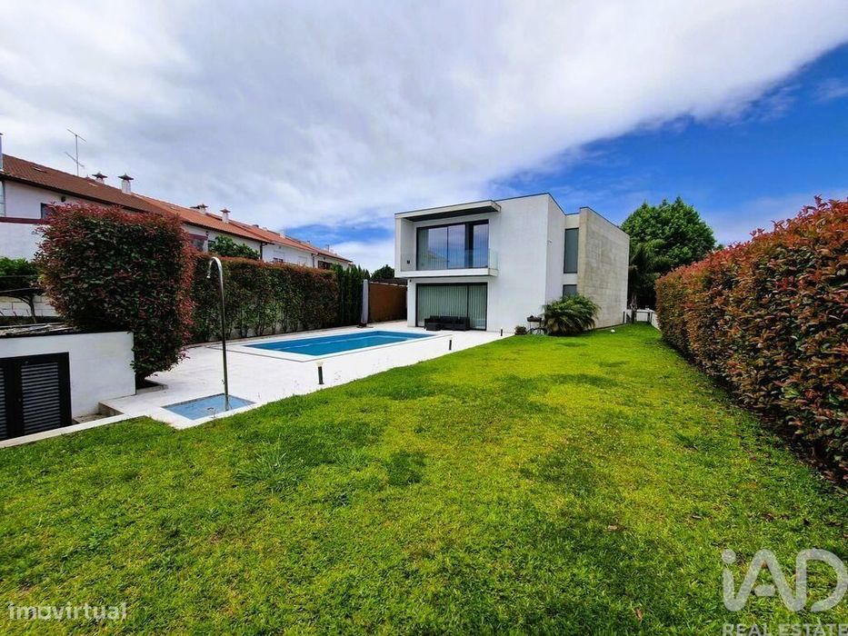 Moradia isolada T3 em Darque de 228 m2