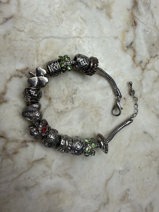 Pulseira de charms (berloques)