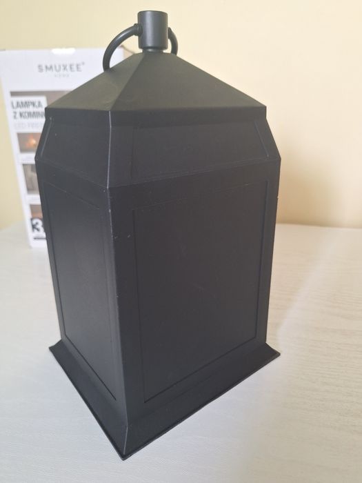 Lampa z kominkiem LED