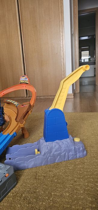 Pista Scorpion Monster Trucks - Hotwheels