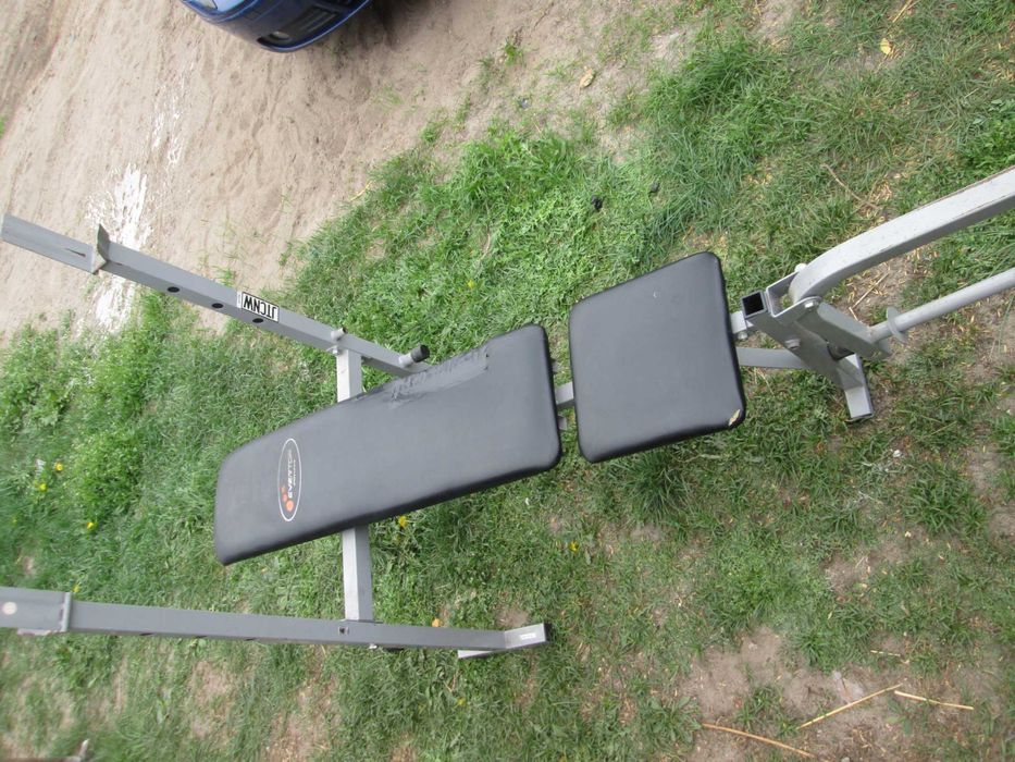 Siłownia domowa ze stojakami