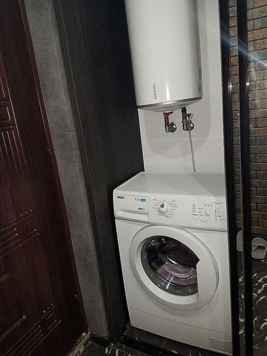 Сдаю 2эт.кв.в стиле ЛОФТ посуточно и почасово. М.Холодная гора. Класс