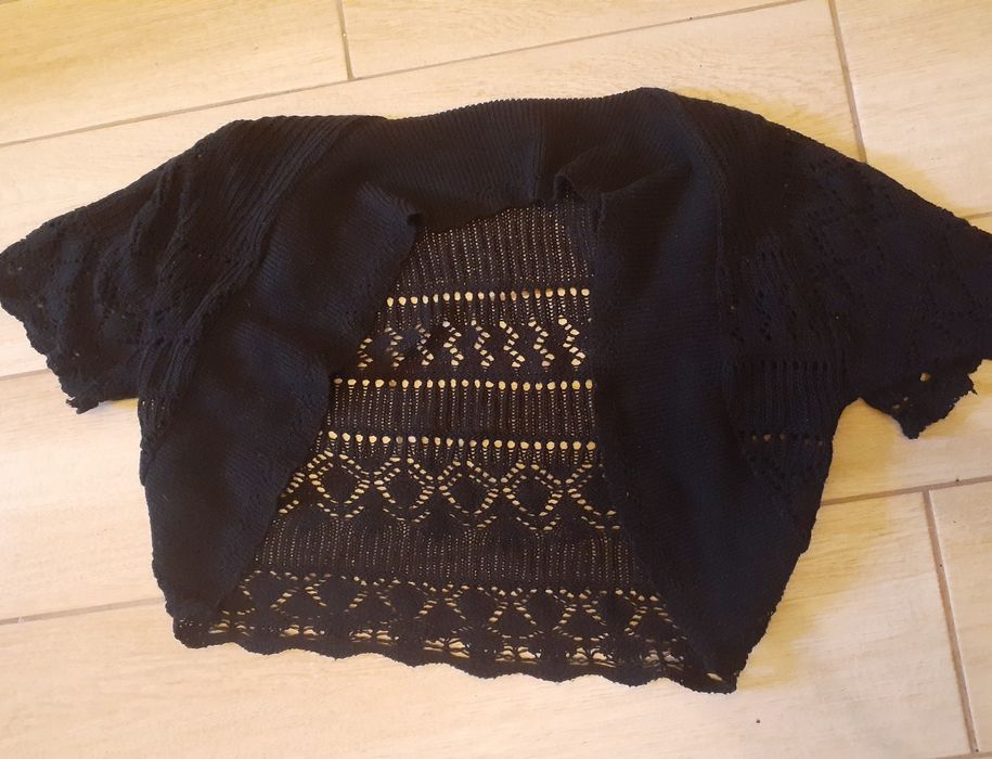 В'язане чорне болеро
