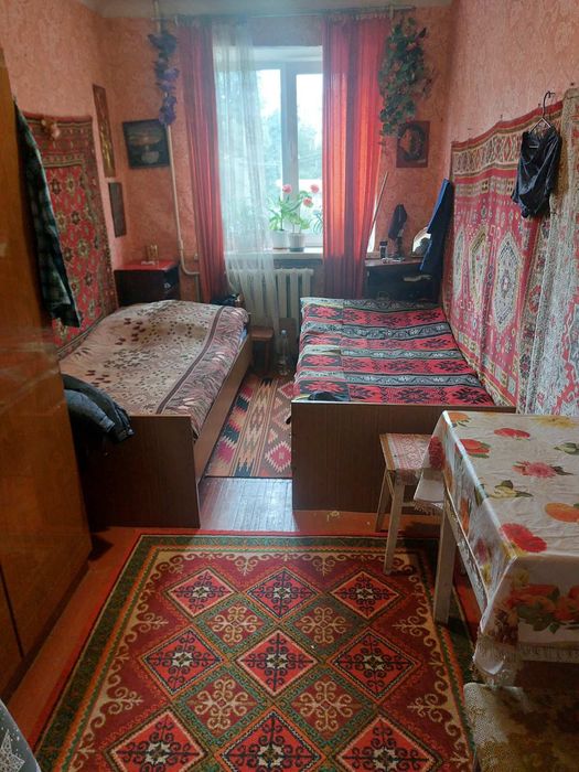 Здам кімнату на Бульварі військовим,любий термін,вільна