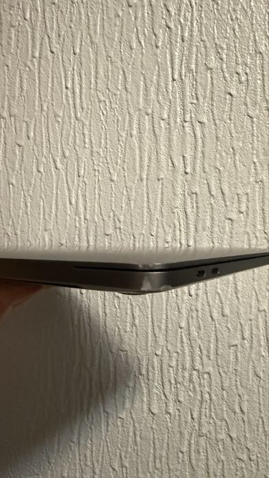 MacBook Pro M2 (2022) – 8GB / 256GB 13”