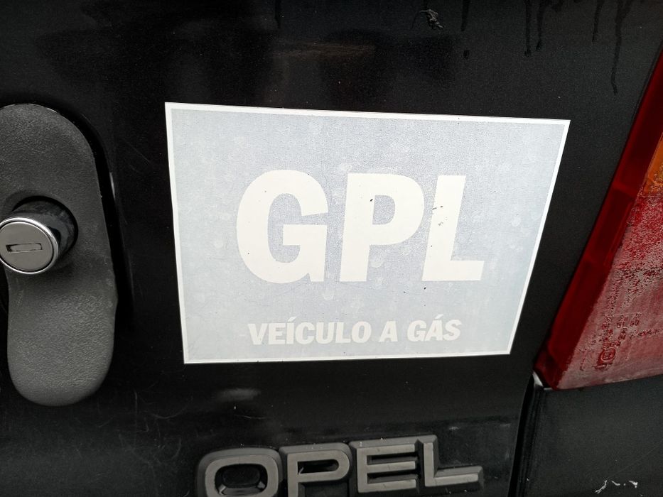 Opel Astra — fotografia 8