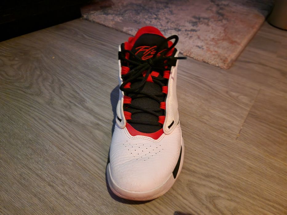 Air Jordan Max Aura 4, número 41,5