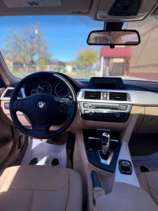 BMW 3 Series 320i      2015