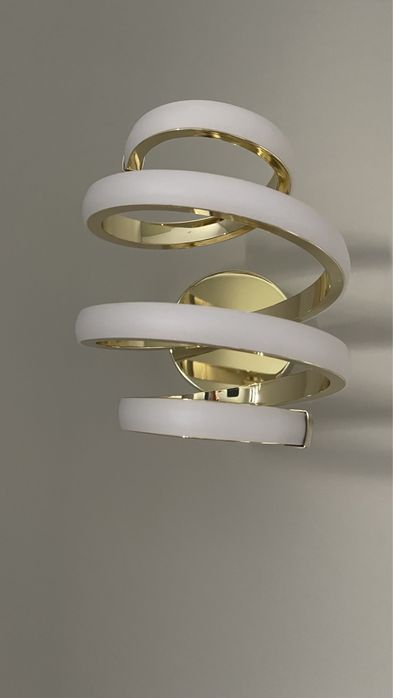 Kinkiety i lampa sufitowa LED energooszczedne