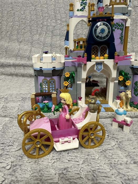 LEGO Disney Princess замок + королівська карета Аврори
