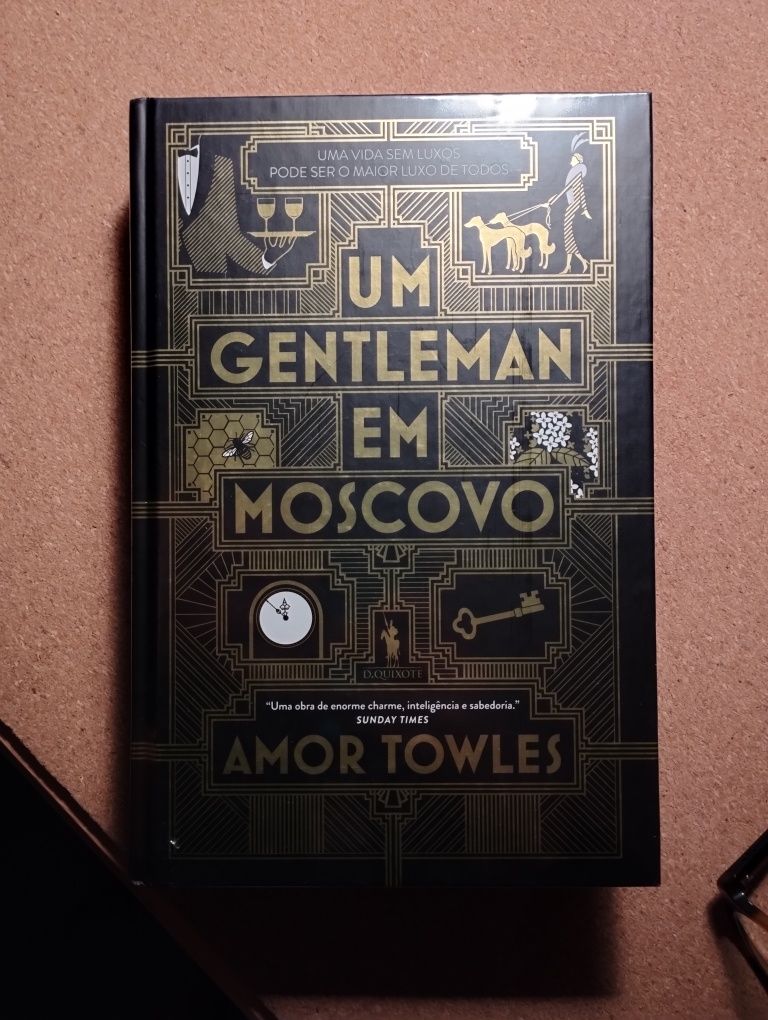 Um Gentleman em Moscovo de Amor Towles - Livro - WOOK