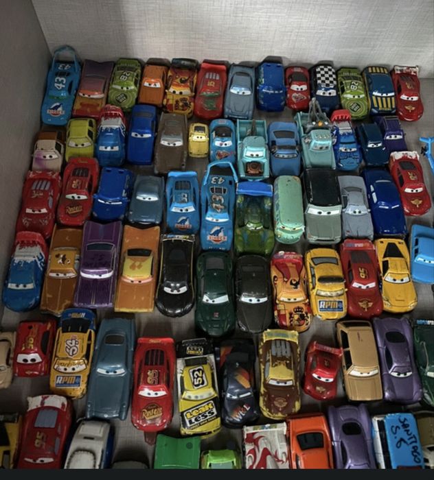 Coleçao de 90 Faisca Mcqueen
