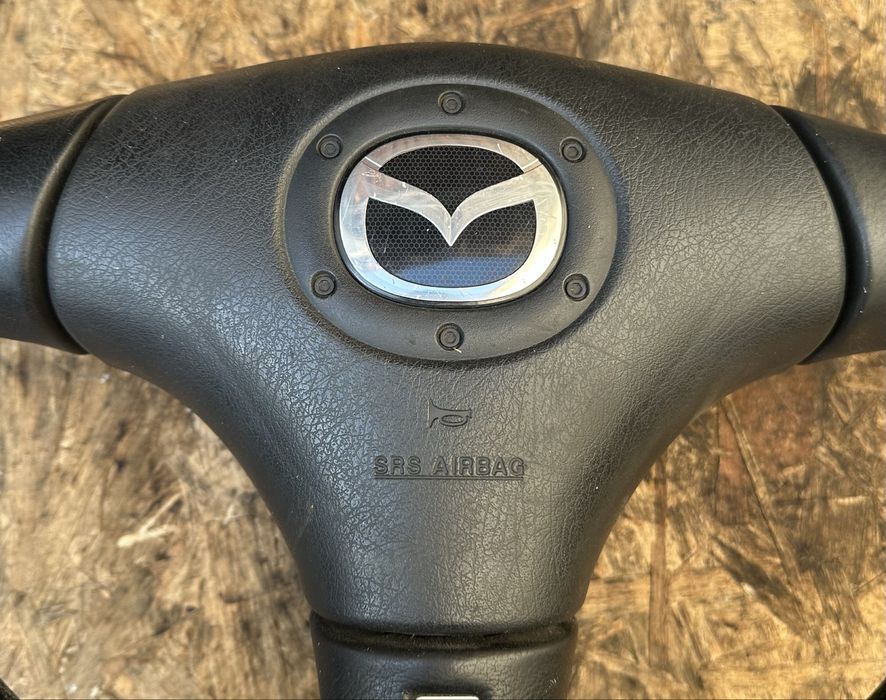 Кермо в зборі з подушкою безпеки Mazda 323F BJ