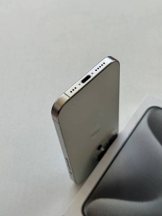 Продам IPhone 15 Pro 256 Neverlock