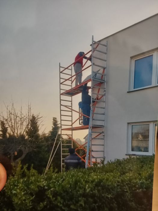 Wynajem rusztowań aluminiowych jezdnych