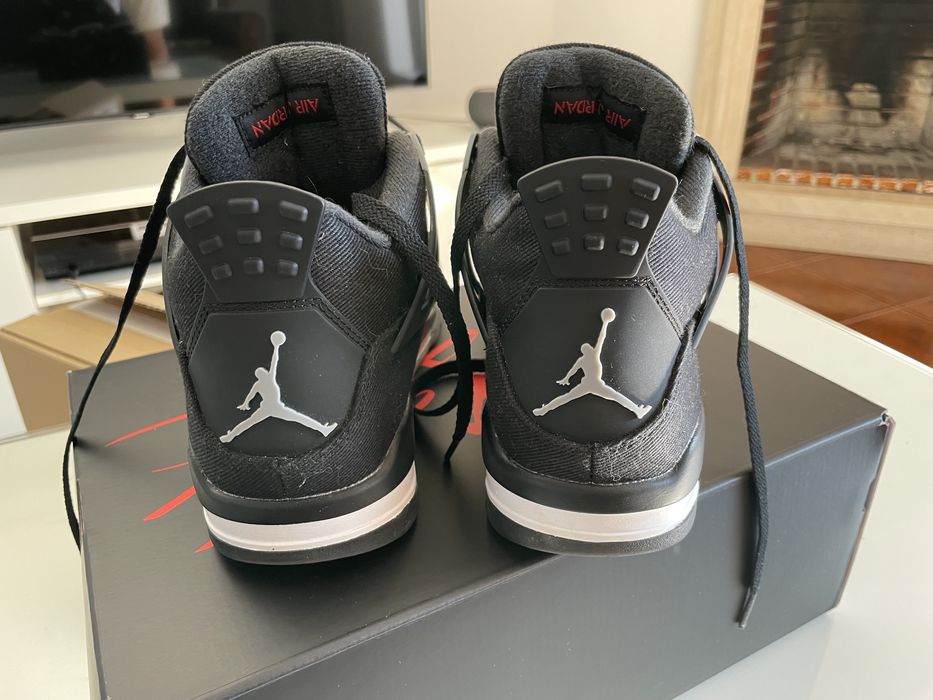 Jordan 4 Retro “Black Canvas”