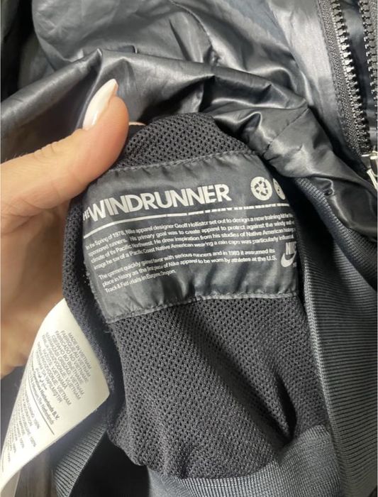 Курточка -вітрівка чорна nike windrunner