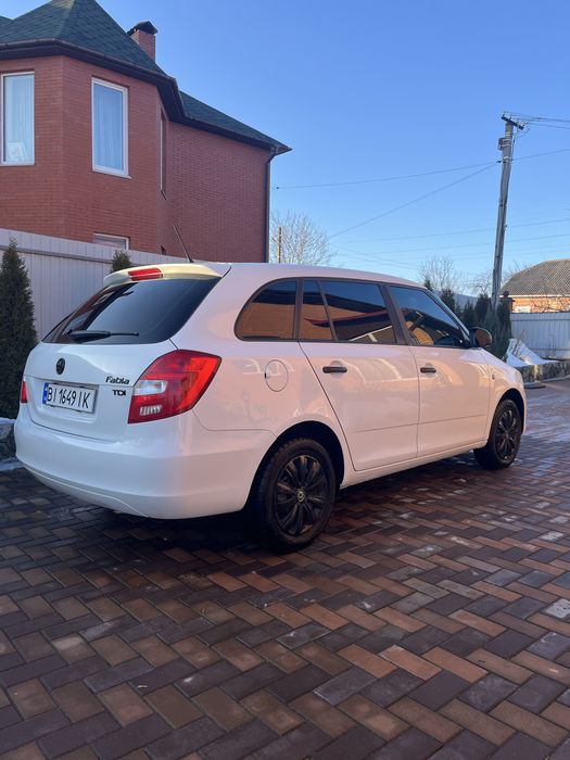Шкода Фабія 2  гарний стан