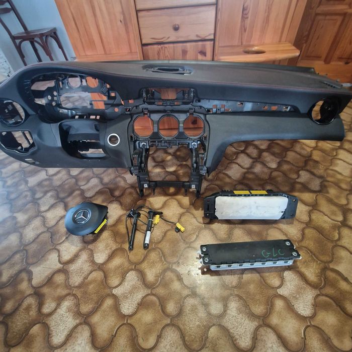 Deska Kokpit AirBag Mercedes GLC AMG Hud