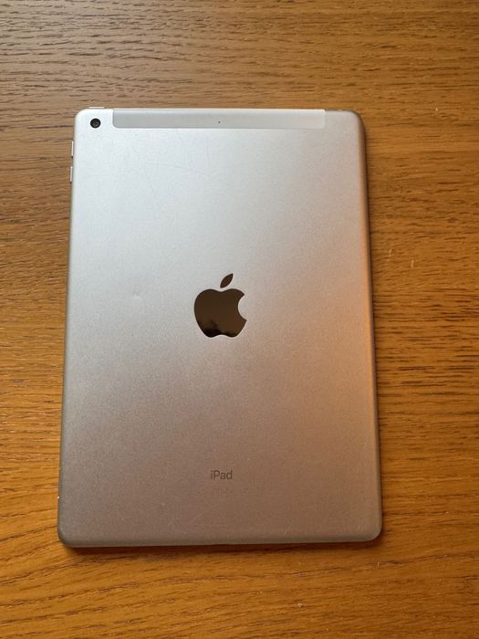 Продам Apple iPad 5-го покоління (9.7") | 32GB | Wi-Fi + Cellular | Silver