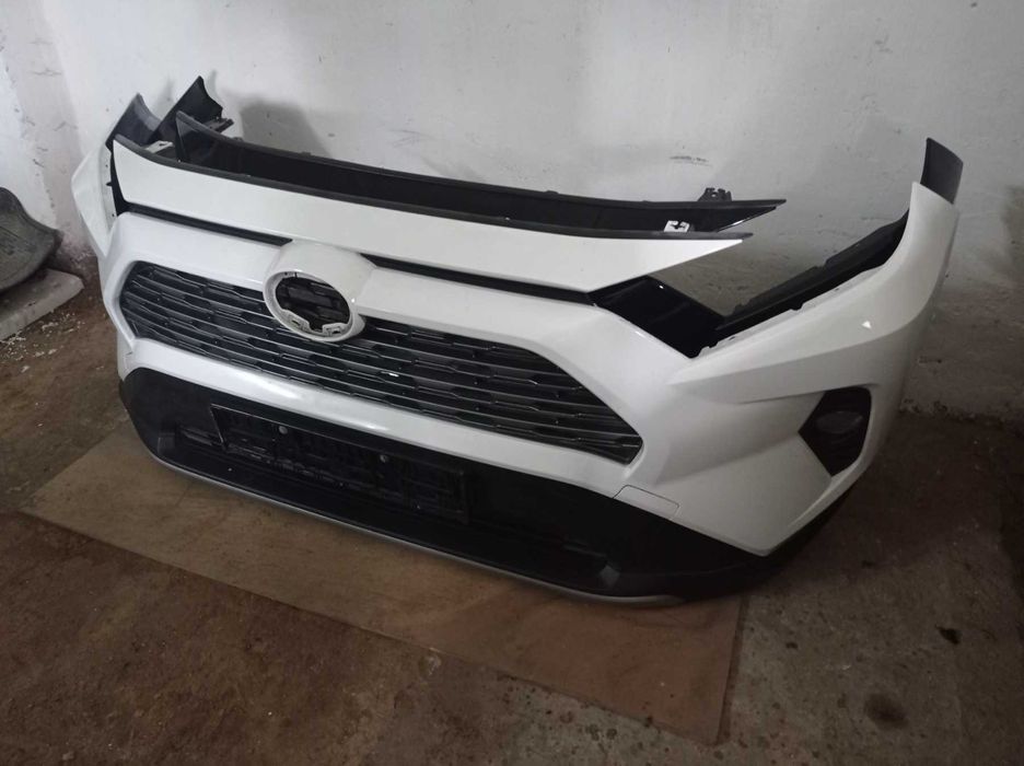 Бампер передний в сборе Toyota rav4 2020