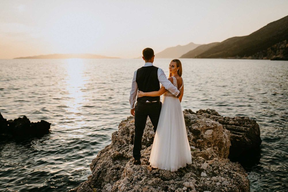 Suknia ślubna Elizabeth Passion 4910 koronkowa z odpinanymi rękawami