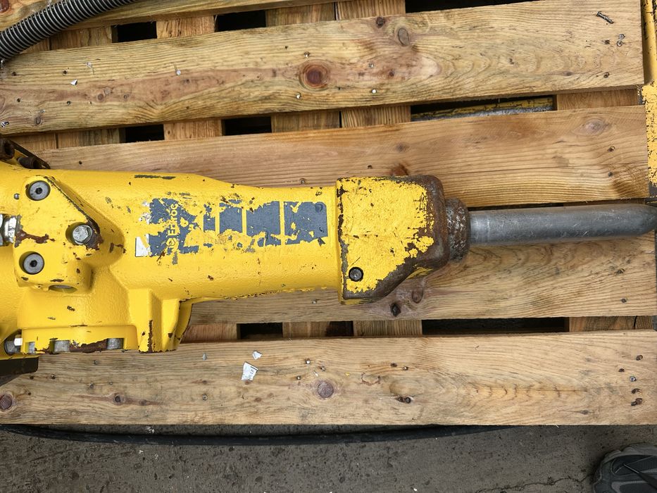 Гідромолот Epiroc SB 102 Atlas Copco SB 102 гидромолот