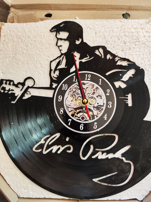 Годинник настінний