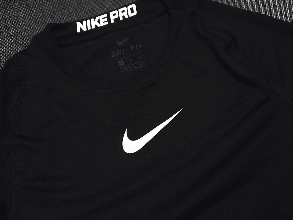 Рашгард Nike Pro