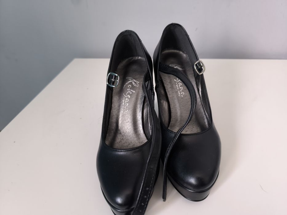 Buty nieużywane czarne obcas wygodne 34