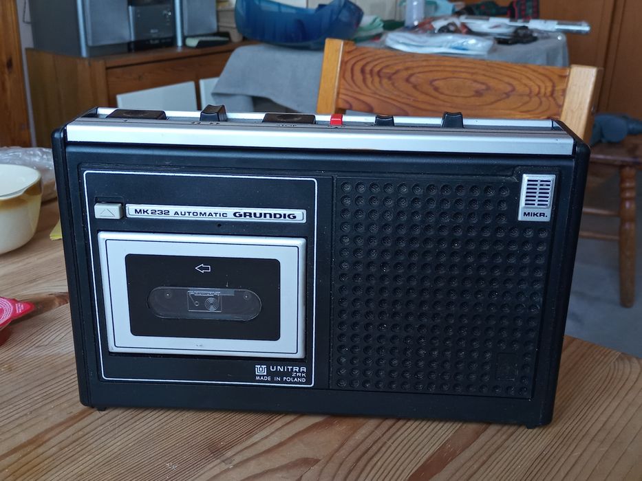 Nowy Magnetofon kasetowy przenośny MK232 UNITRA GRUNDIG deck tape prl
