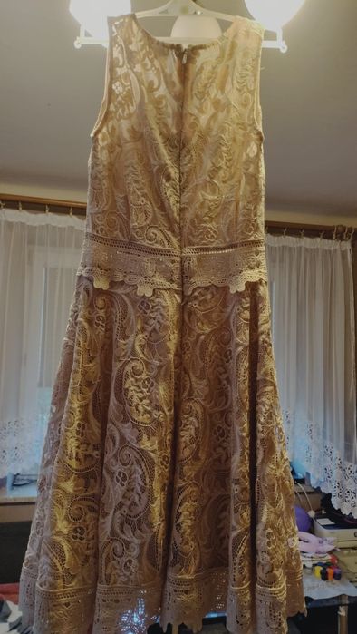 Sukienka elegancka, wizytowa koronkowa