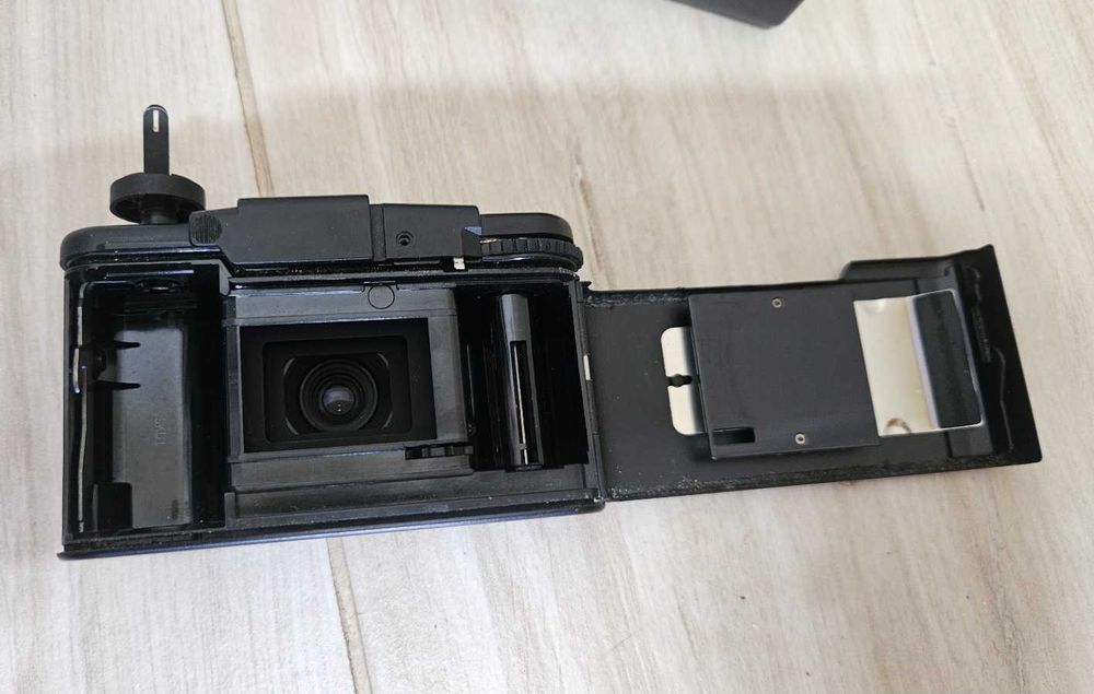 Olymus XA 2 aparat fotograficzny