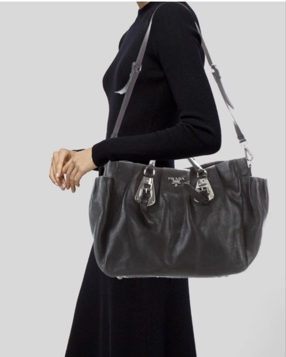 Шкіряна сумка Prada оригінал