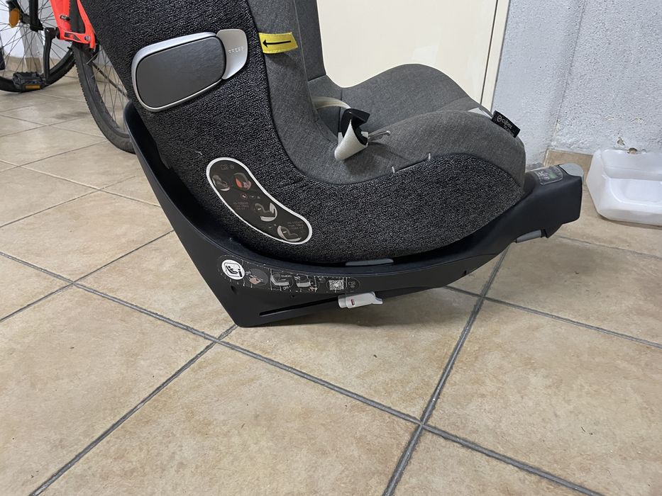 Cadeira Auto Cybex para criança pequena com isofix