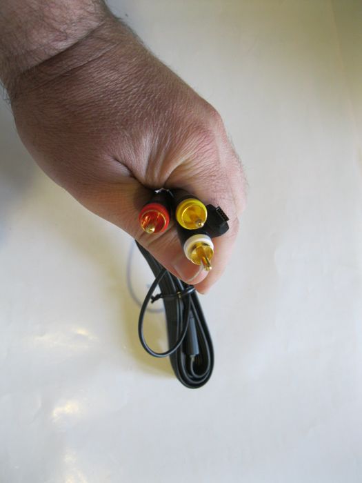 TV-Out кабель (miniUSB - 3 "тюльпана") на Samsung SGH-D600