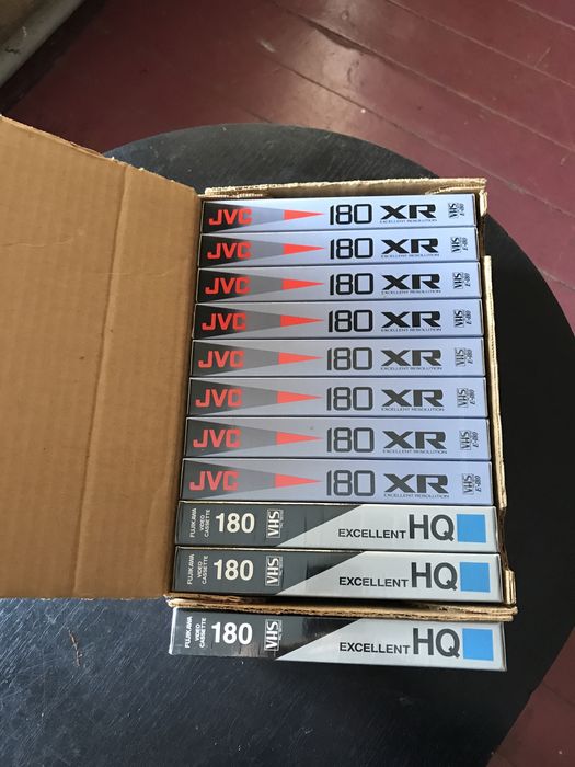 Видеокассеты новые.