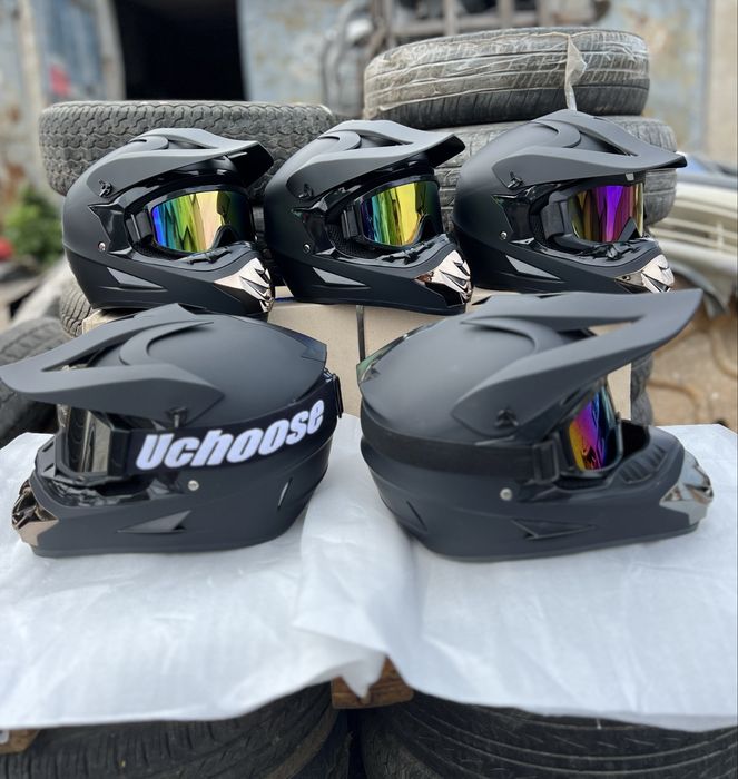 Мотошлем кроссовый эндуро