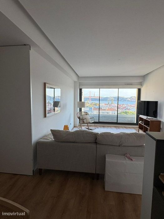 Apartamento T2 com Vista para Tejo na Ajuda, Lisboa