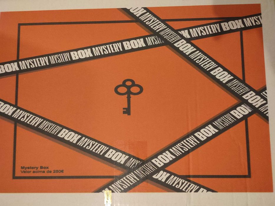 Caixa Surpressa valor de mercado superior a 250 euros.