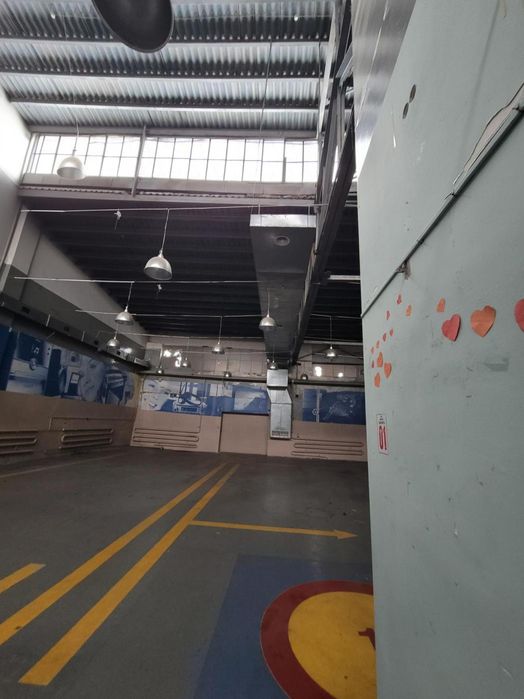 Оренда приміщення 935м2 перший поверх