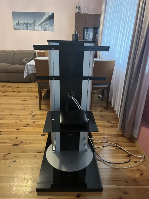 Wieszak na tv obrotowy 360